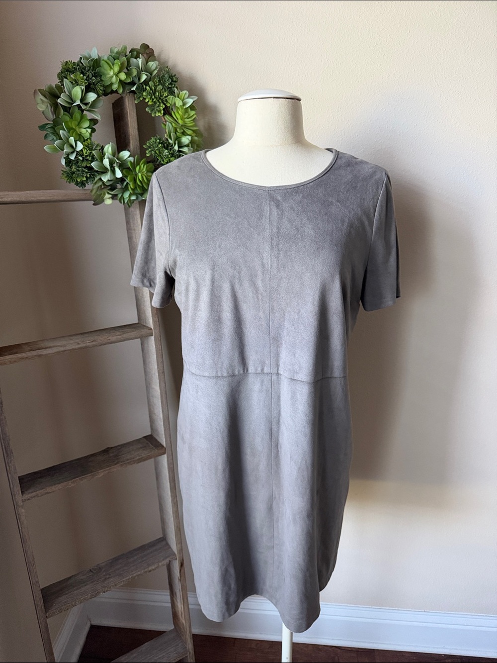 Vince Camuto grey sheath dress